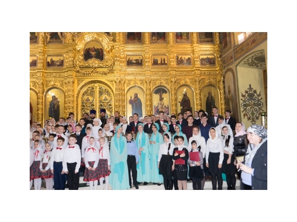 Участие вокальной группы "Притча" Знаменского храма в фестивале хоров в Троицком соборе г. Подольска