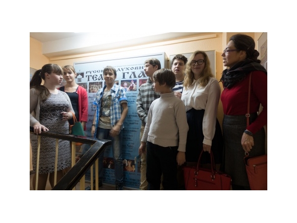 Поездка воскресной школы в Русский духовный театр "Глас"